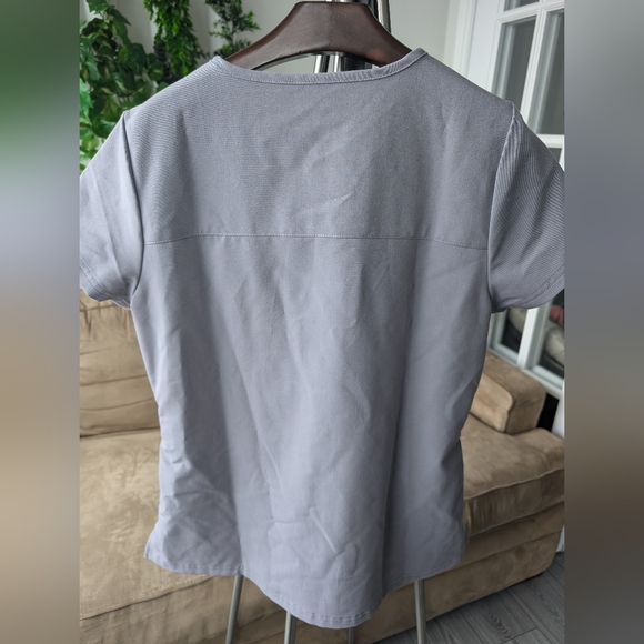 Jaanuu Scrub Top, Size Medium, Gray - Picture 6 of 7